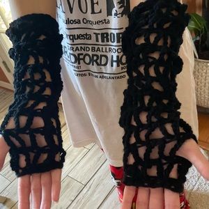 Fingerless gloves